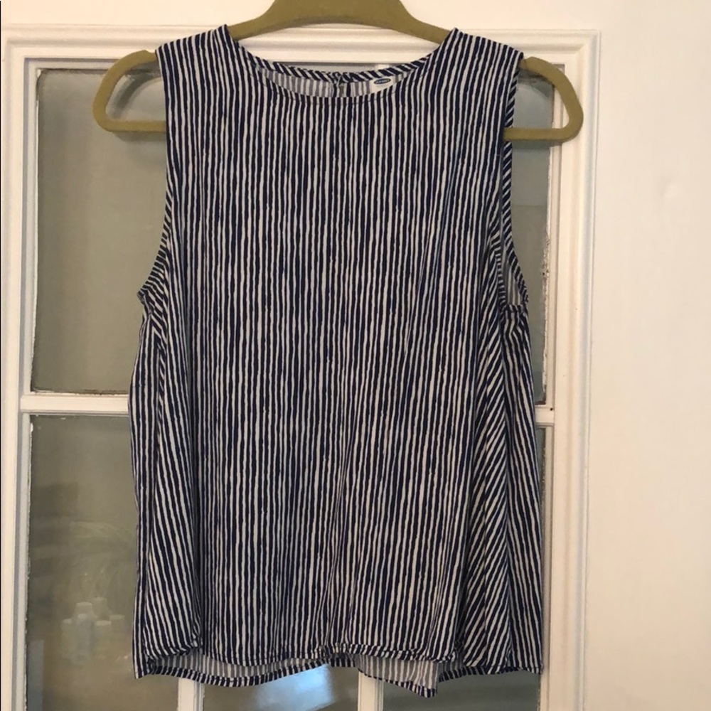 Boatneck tank